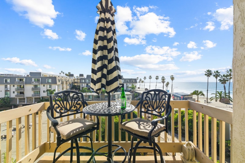 Building Photo - 999 N Pacific St