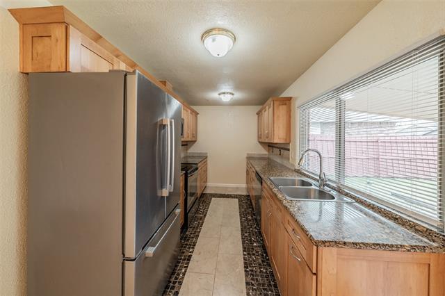 Building Photo - 5605 Squires Dr