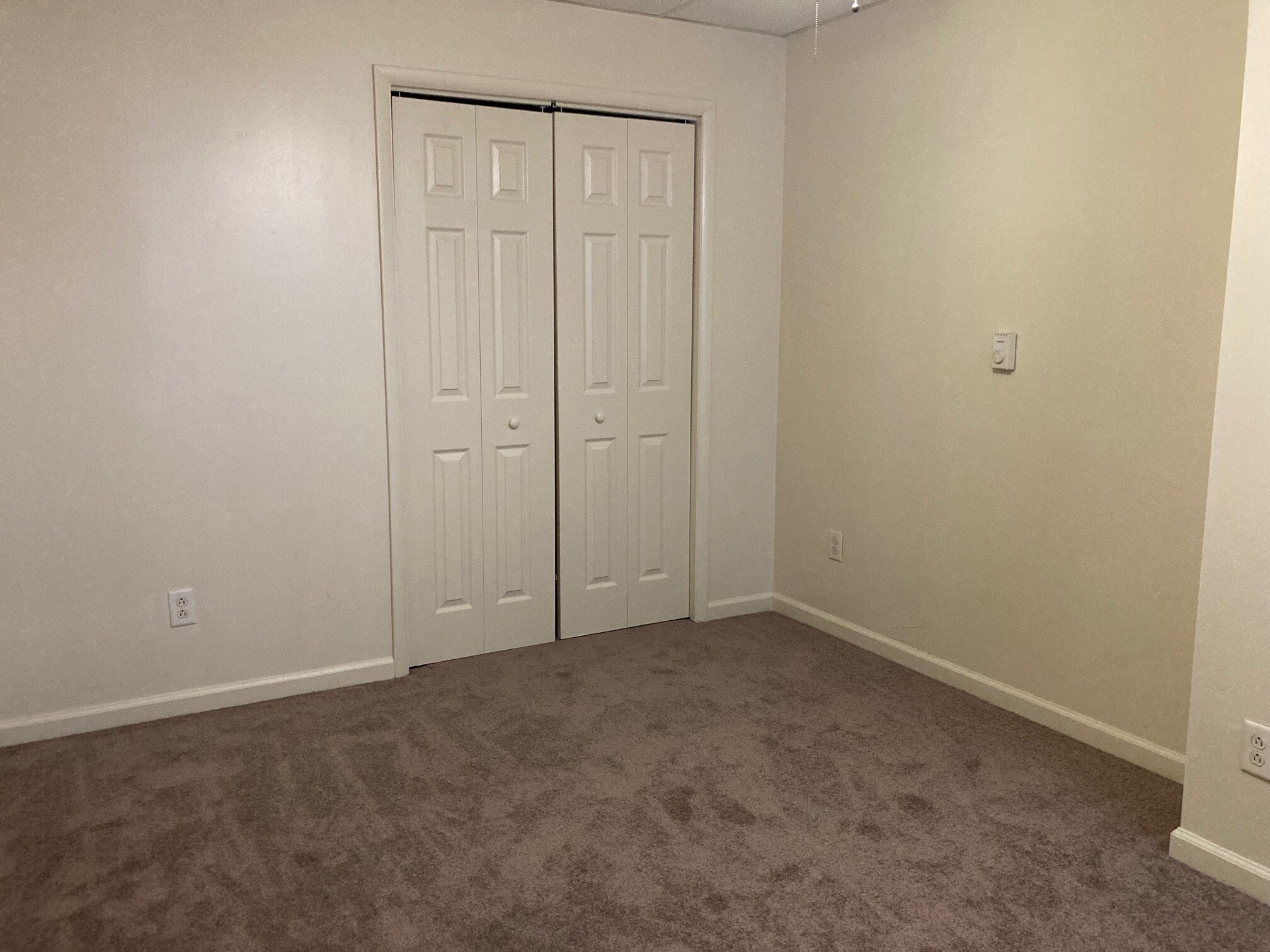 Building Photo - 5801 Lincoln Ave