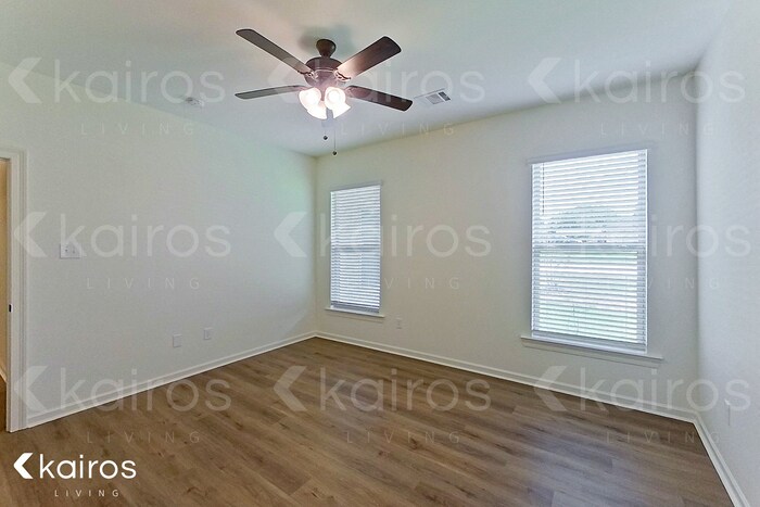 Building Photo - 101 Teddy Ln