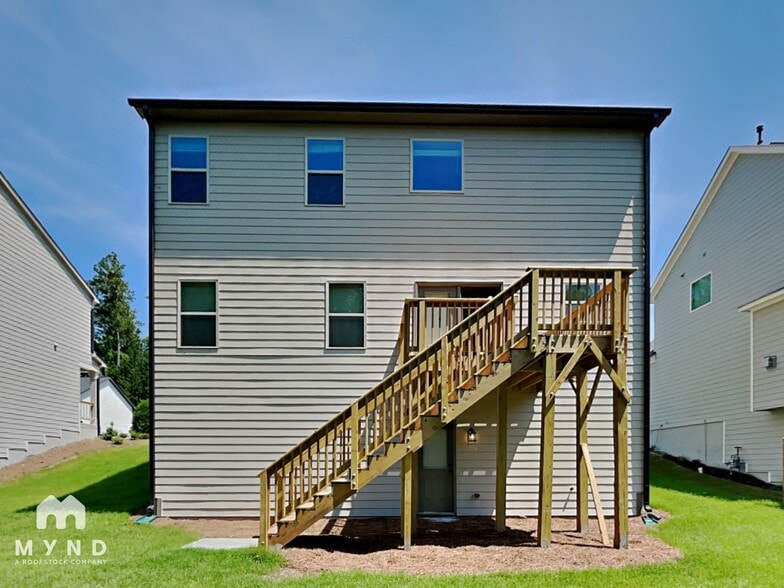 Building Photo - 418 S Fortune Way