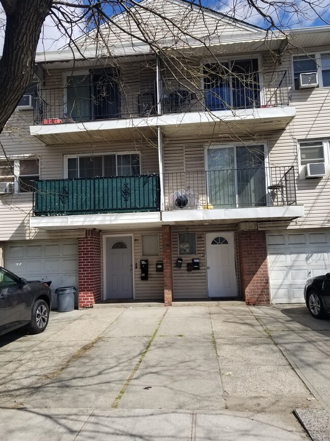 Building Photo - 38 Fisk St