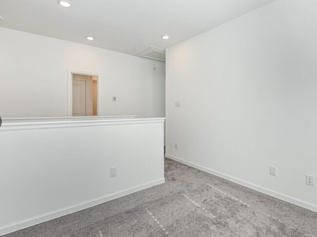 Building Photo - 530 Dry Fork Ln