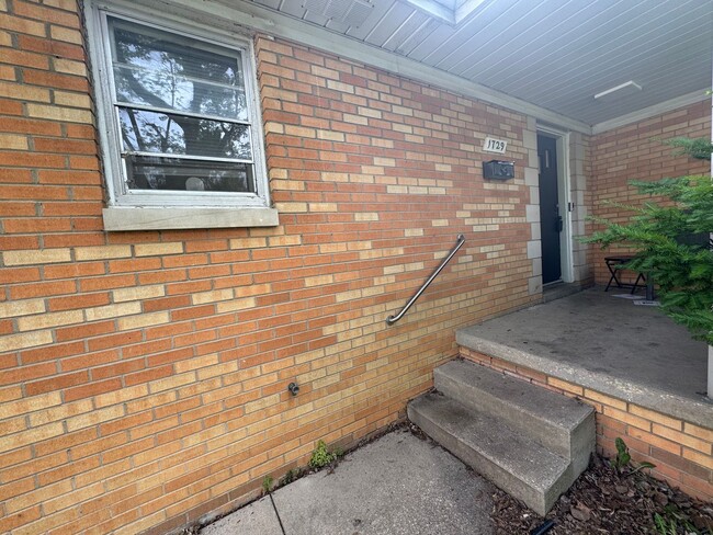Building Photo - Jerome's Jewel: 3 Bed/1.5 Bath Home with E...