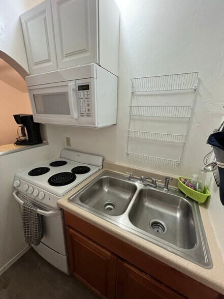 Building Photo - 688 Nebraska St