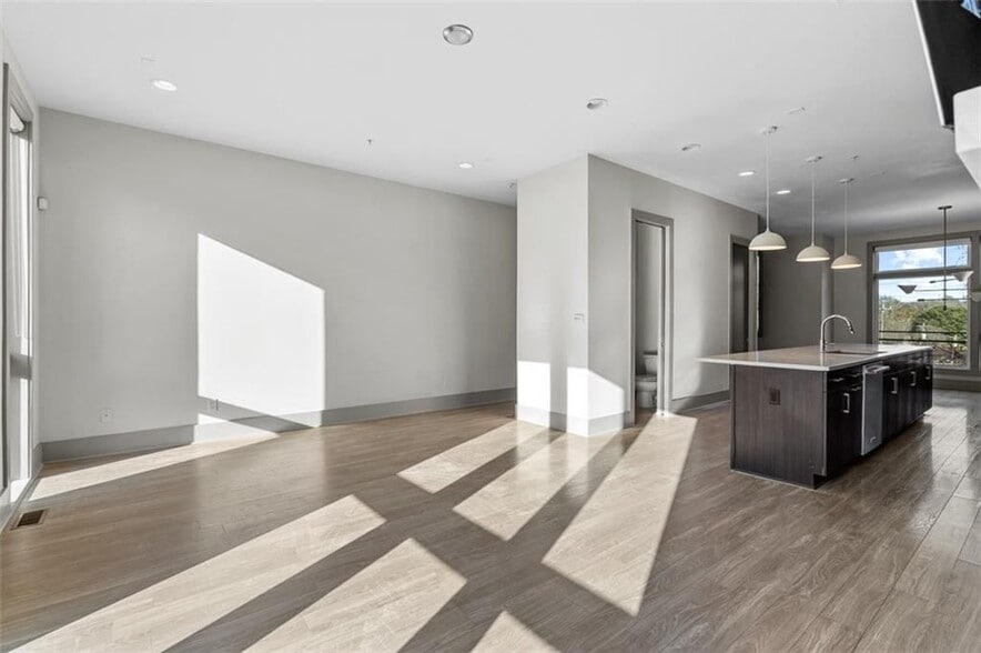 Building Photo - 63 Reynolds Square Ln