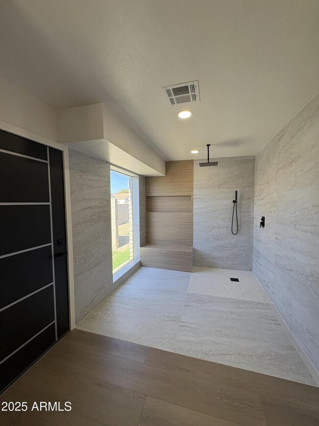 Building Photo - 4004 W Wescott Dr