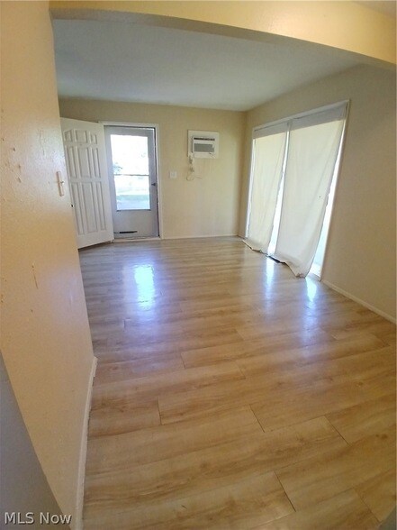 Building Photo - 3025 1/2 Northgate Avenue Unit 1/2