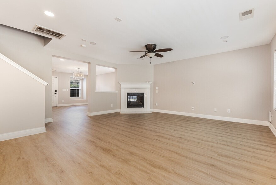 Building Photo - 14014 Pinyon Pine Ln