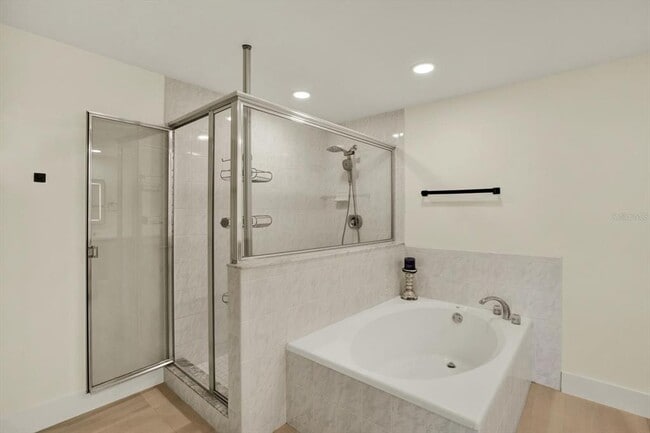 Building Photo - 670 Island Way