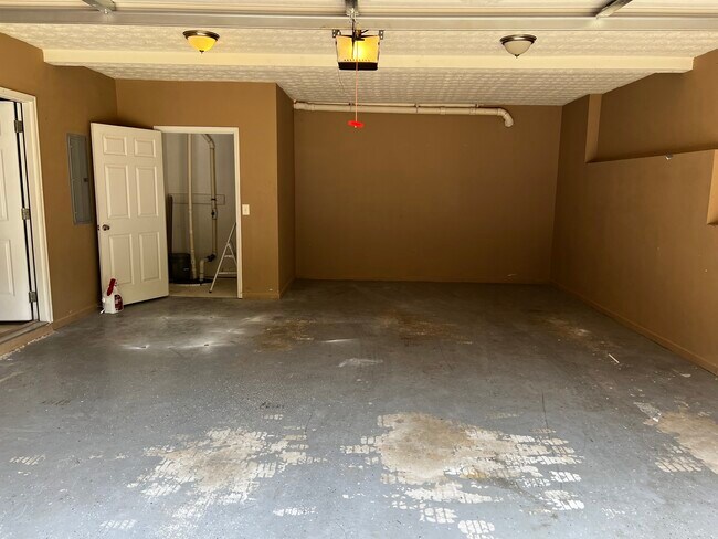 Building Photo - 65 Sampson Ct