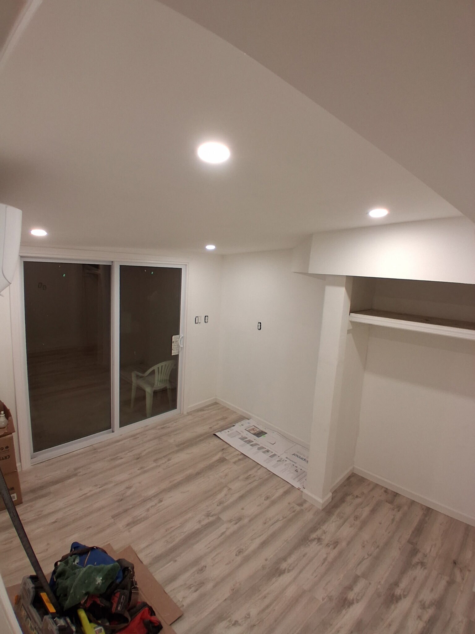 Building Photo - 1658 W Riverside Dr