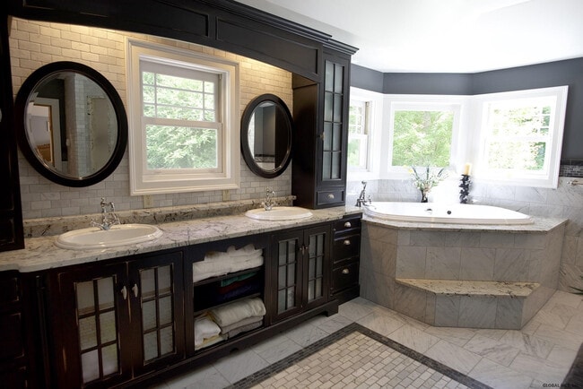 Building Photo - 32 Flat Rock Rd