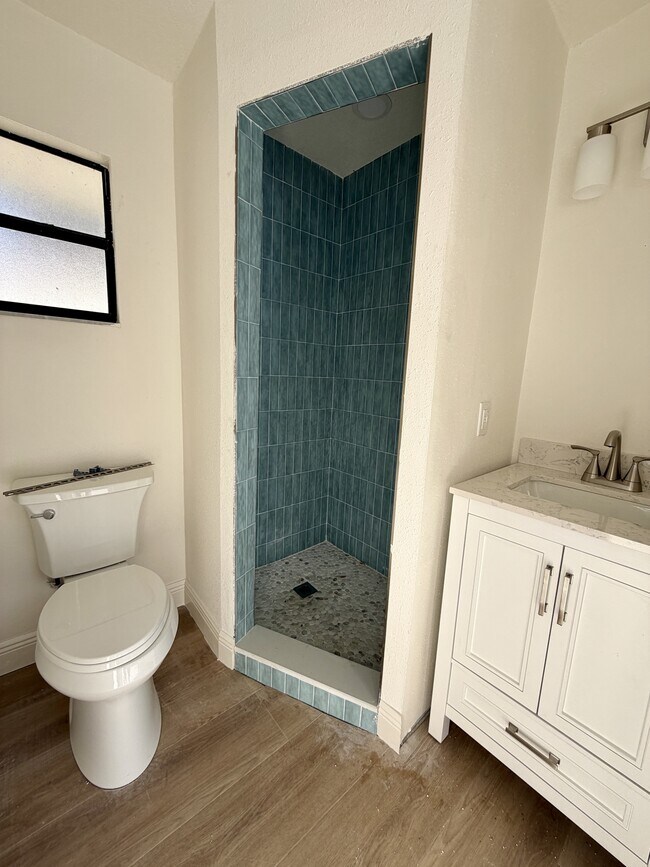 Building Photo - 725 Merrimac Dr