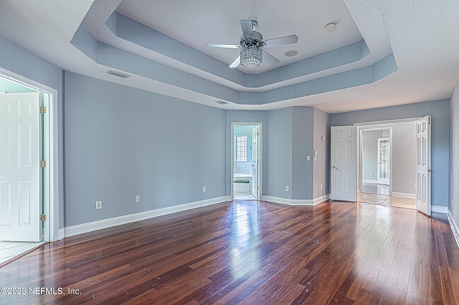 Building Photo - 2465 Pinehurst Ln