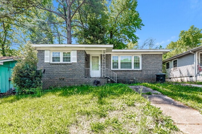 Primary Photo - “Freshly Renovated 3BR w/ Fenced Yard – Pe...