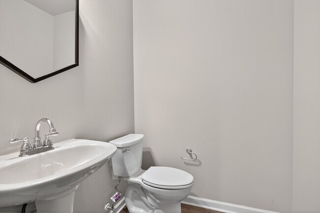 Building Photo - 7047 Water Oak Rd