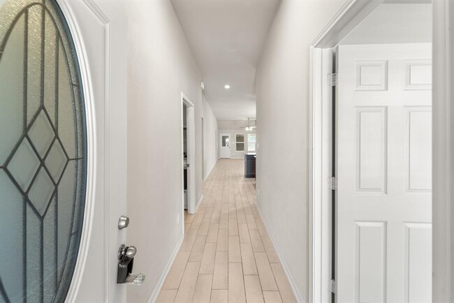 Building Photo - 15603 Eastern Meadowlark Wy