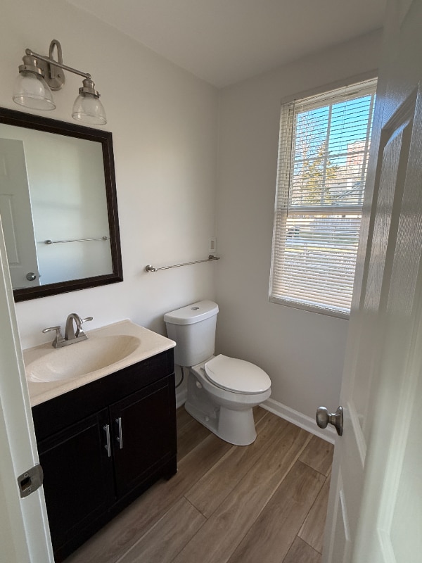 Building Photo - 6304 Desmond St