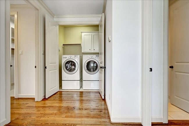 Building Photo - 2318 Welch St