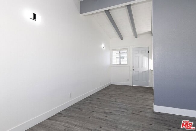 Building Photo - 11132 Montecito Dr