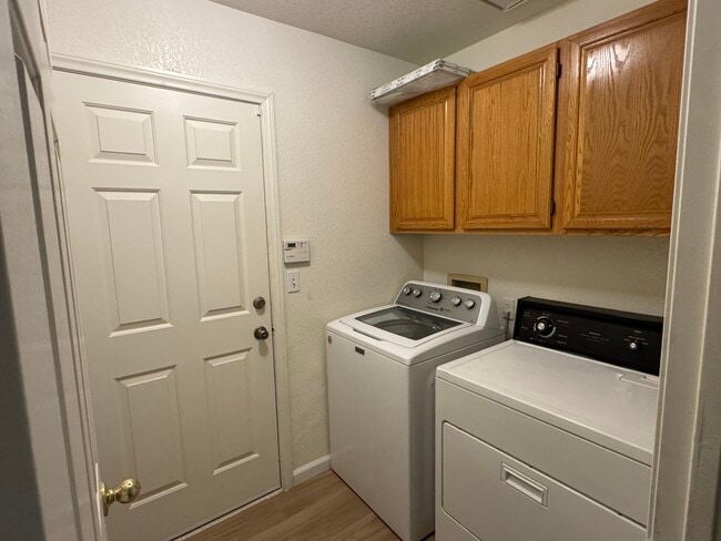 Building Photo - 5312 Great Pine Dr