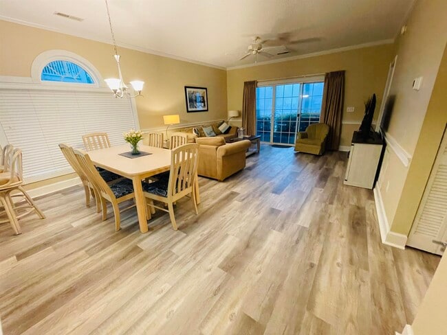 Building Photo - 702 Riverwalk Dr