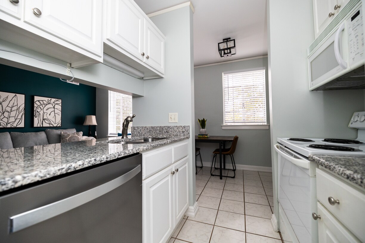 Building Photo - 1700 N Elm St