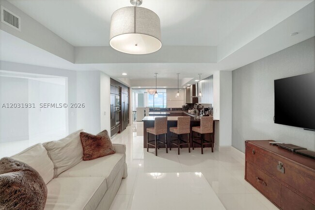 Building Photo - 2711 S Ocean Dr