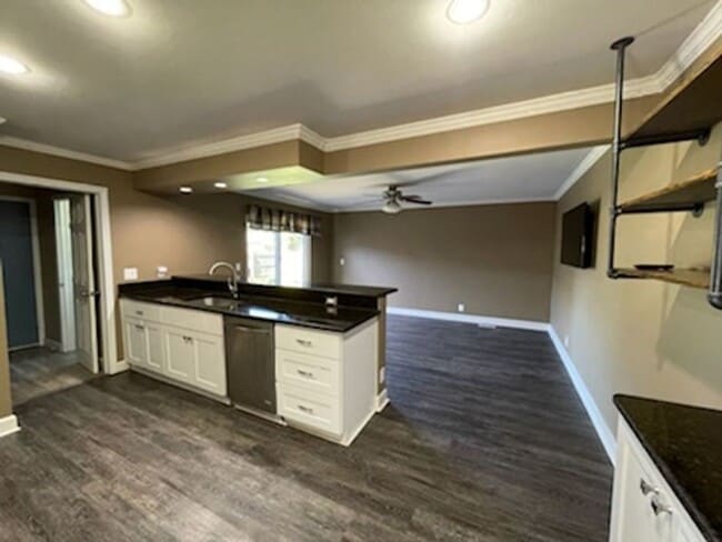 Building Photo - 4057 Bramford-