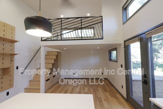 Building Photo - 61304 SE Wizard Ln