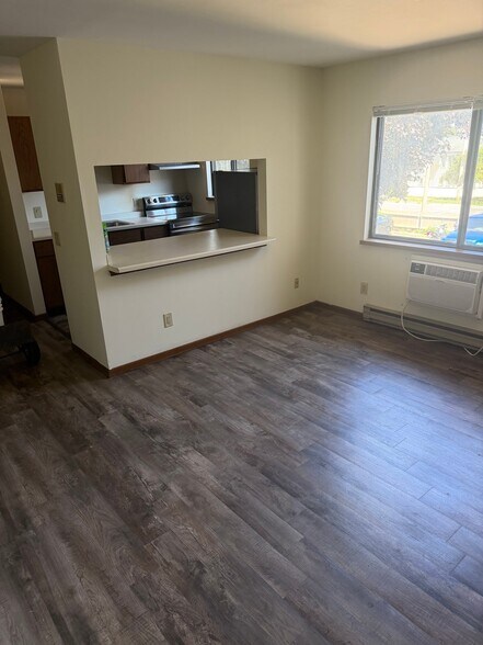 Building Photo - 2018 N Sherman Ave