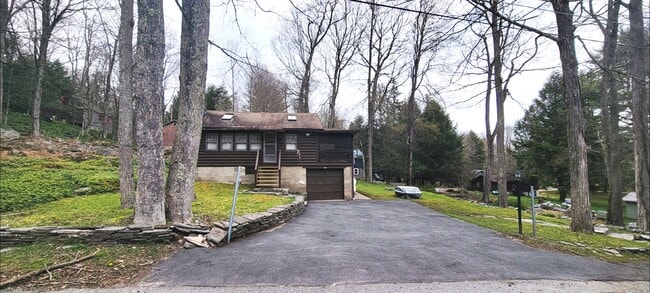 Building Photo - 41 Catskill Trail
