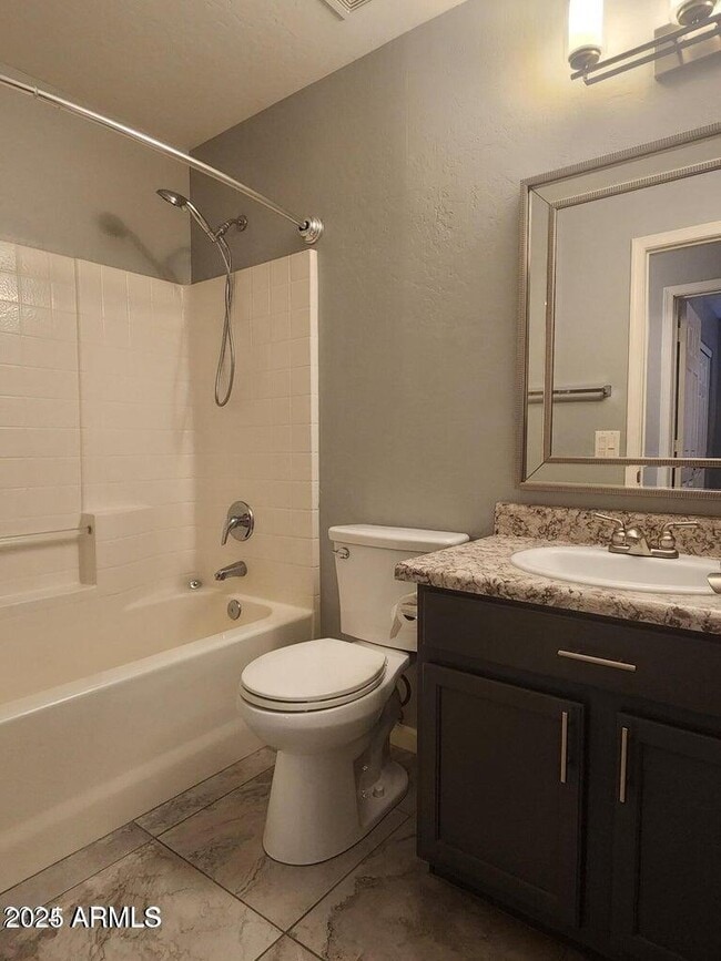 Building Photo - 11954 W Holly St