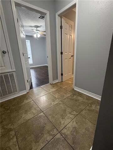 Building Photo - 905 Aspen Ct