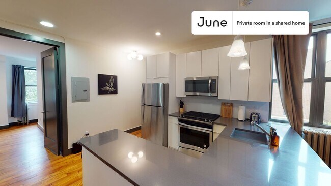 Building Photo - Room in Shared 5 bed/2 bath home