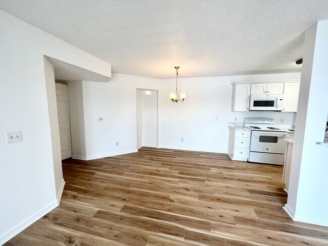 Building Photo - 8791 Chandler Dr