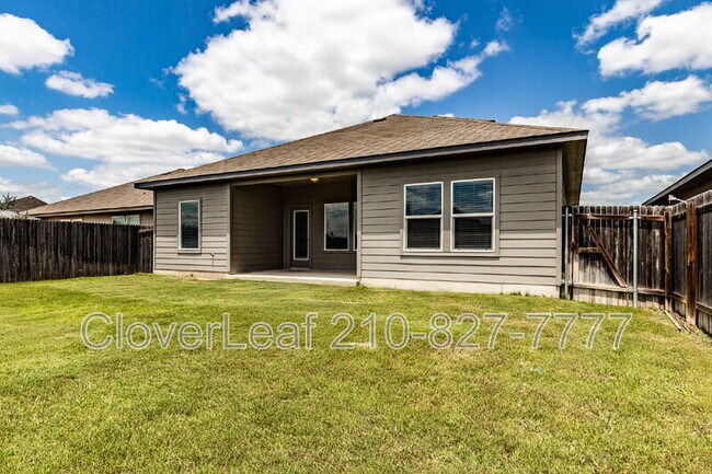 Building Photo - 2126 Silver Maple