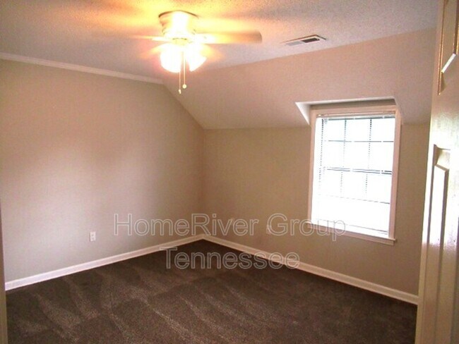 Building Photo - 3255 Covington Pike