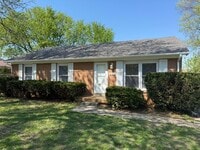 Building Photo - 909 Gregory Way