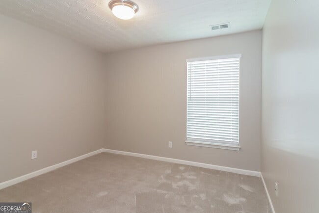 Building Photo - 79 Topaz Dr