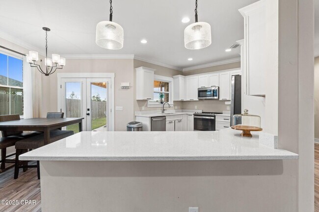 Building Photo - 4419 Conifer Ln