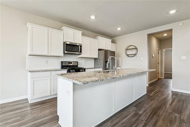 Building Photo - 425 Short Bough Ln