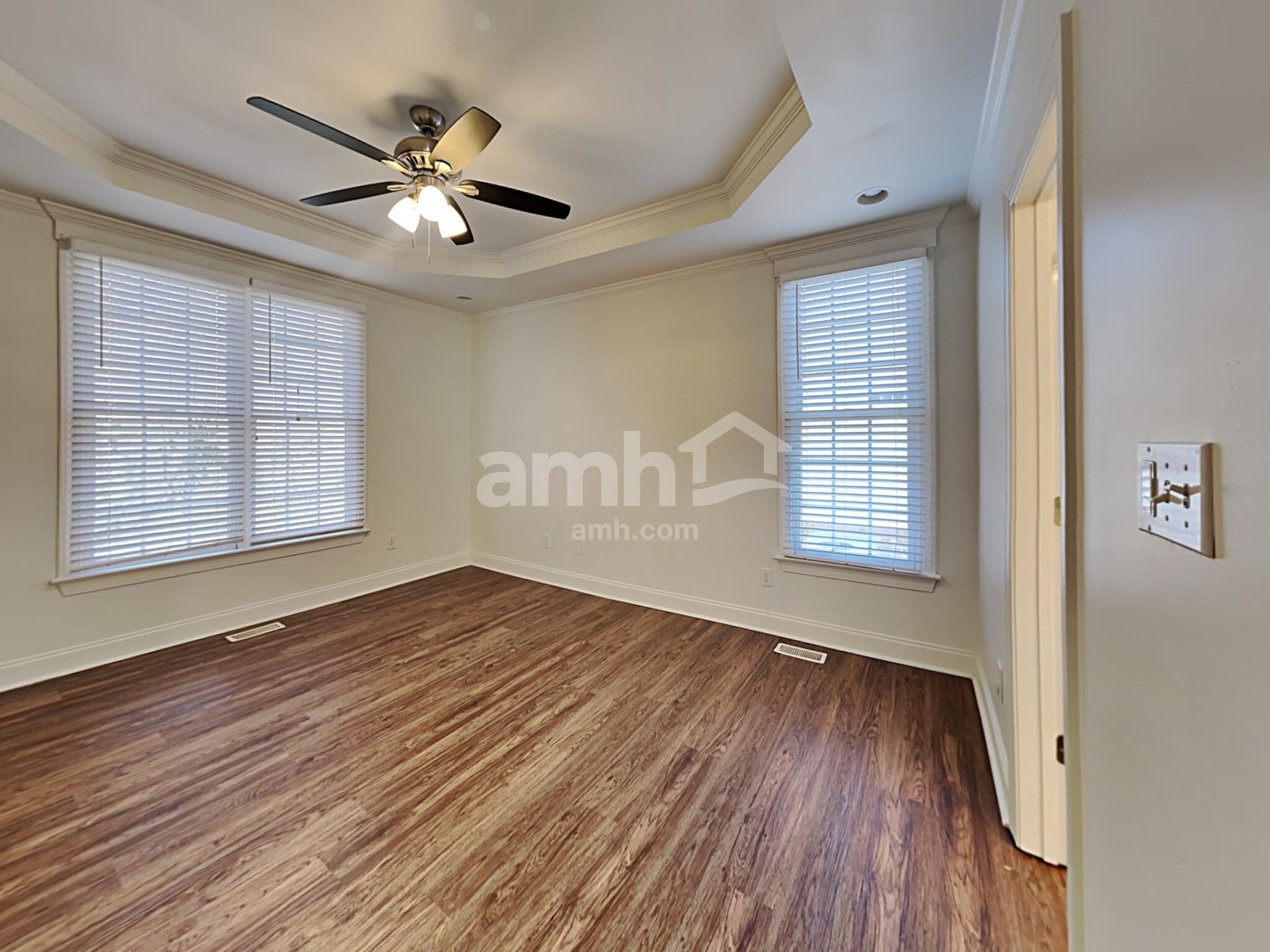 Building Photo - 830 Red Hawk Ct