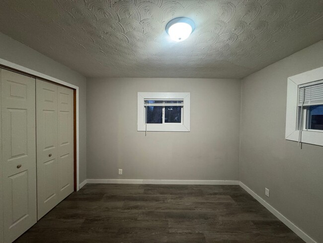 Building Photo - Home For Holidays