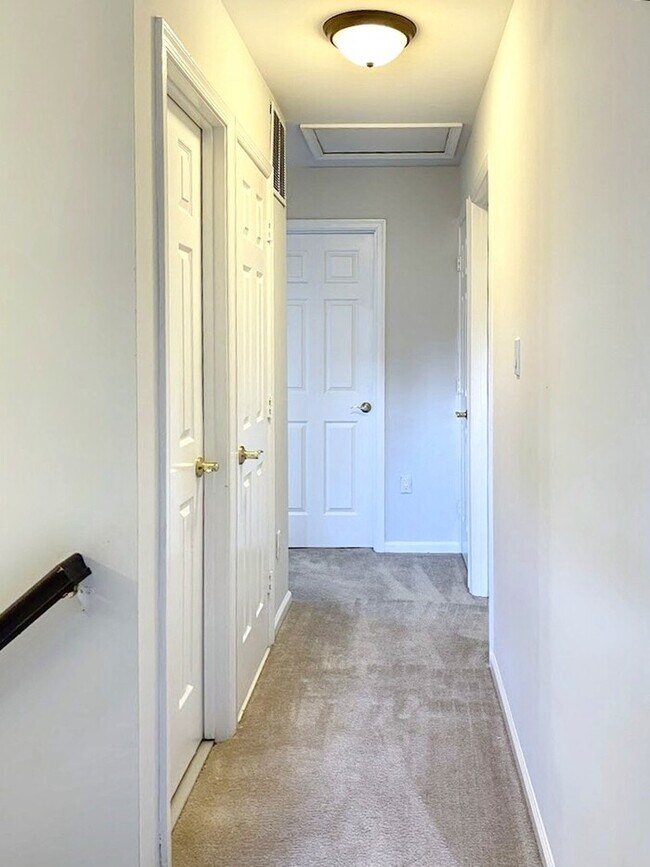 Building Photo - 13382 Brookfield Ct