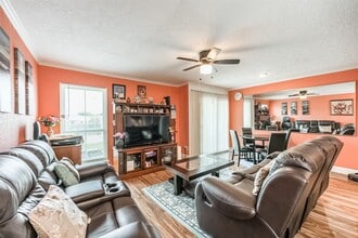 Building Photo - 3919 Fairmont Pkwy