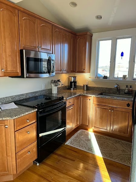 Building Photo - 127 Dodge St