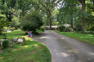 Building Photo - 127 Nature Trl