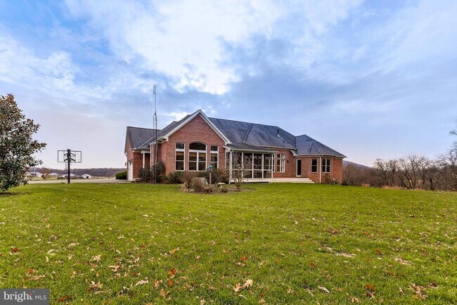 Building Photo - 4410 Tuscarora Rd